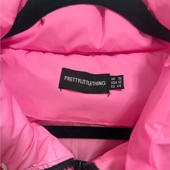 PrettyLittleThing Bright Pink Puffer Jacket - Picture 2 of 4